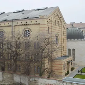 synagogue-view-premium-residence.inbudapesthotels.com/