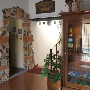 2* Hotel Piletas